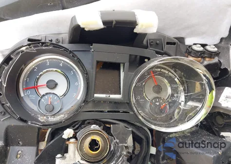 2013 Chrysler Town & Country Touring z USA, uszkodzony, nr VIN 2C4RC1BGXDR747700